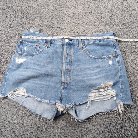Levi's 501 Shorts Women 32 Blue Normcore Distressed Bikercore Raw Hem Med Wash - Picture 5 of 9